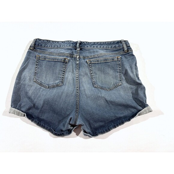 Torrid Blue Mid Rise Short Short Denim Rolled Distressed Jeans Shorts Sz 18 Hole - Picture 10 of 13